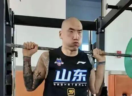 有意伦纳德+詹姆斯！勇士为何偏爱老将组团？至少有三点好处