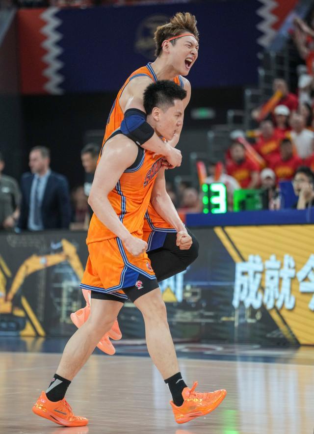 NBA总决赛G5直播：尼克斯3