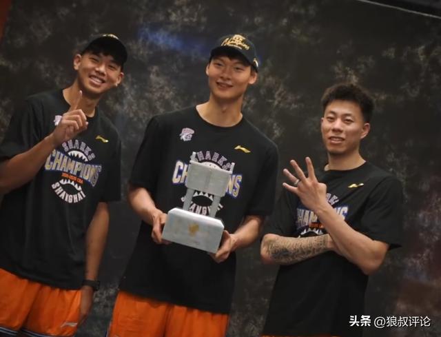 中国一日两男两女喜赢球，张帅抽中强敌，亚历娃凭退赛礼止五连败