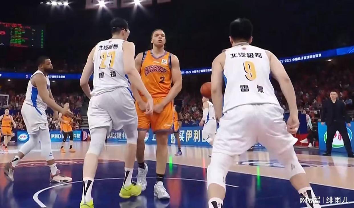爆了！爆了！文班5年3亿！福克斯离队去尼克斯庆祝！