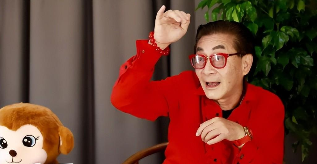 马刺主帅谈福克斯被批评：我不看社媒也不在乎，对他有100%信心