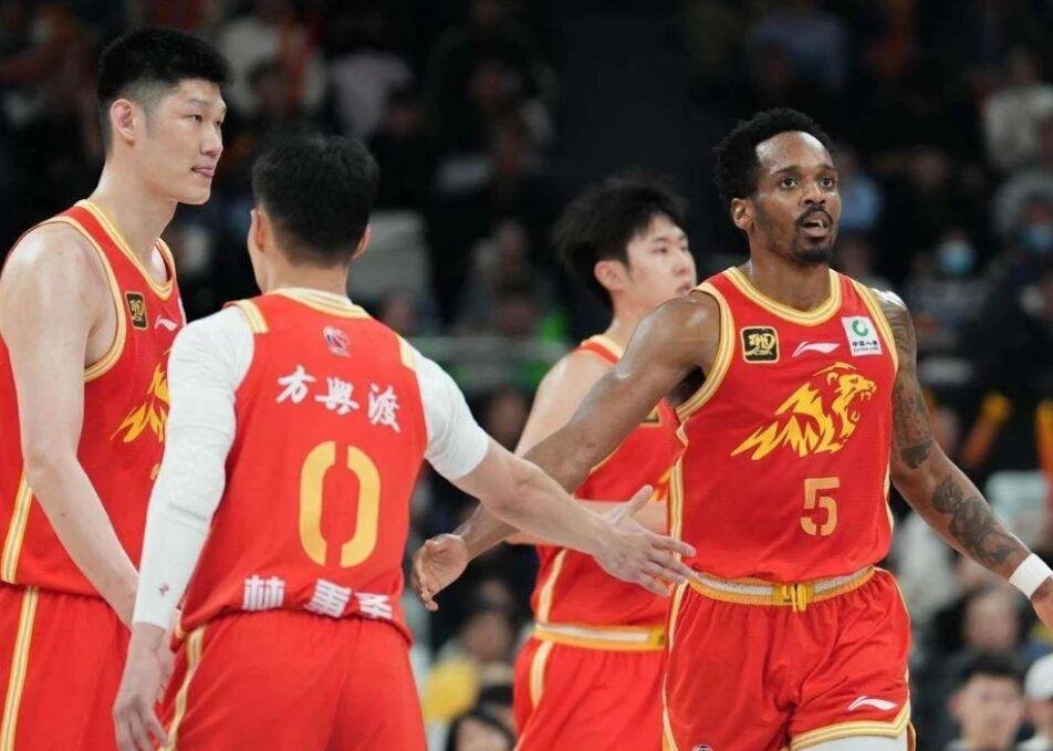 拒绝火箭1亿报价，如今拿8千万？25岁前锋悔不当初：投篮拖累身价