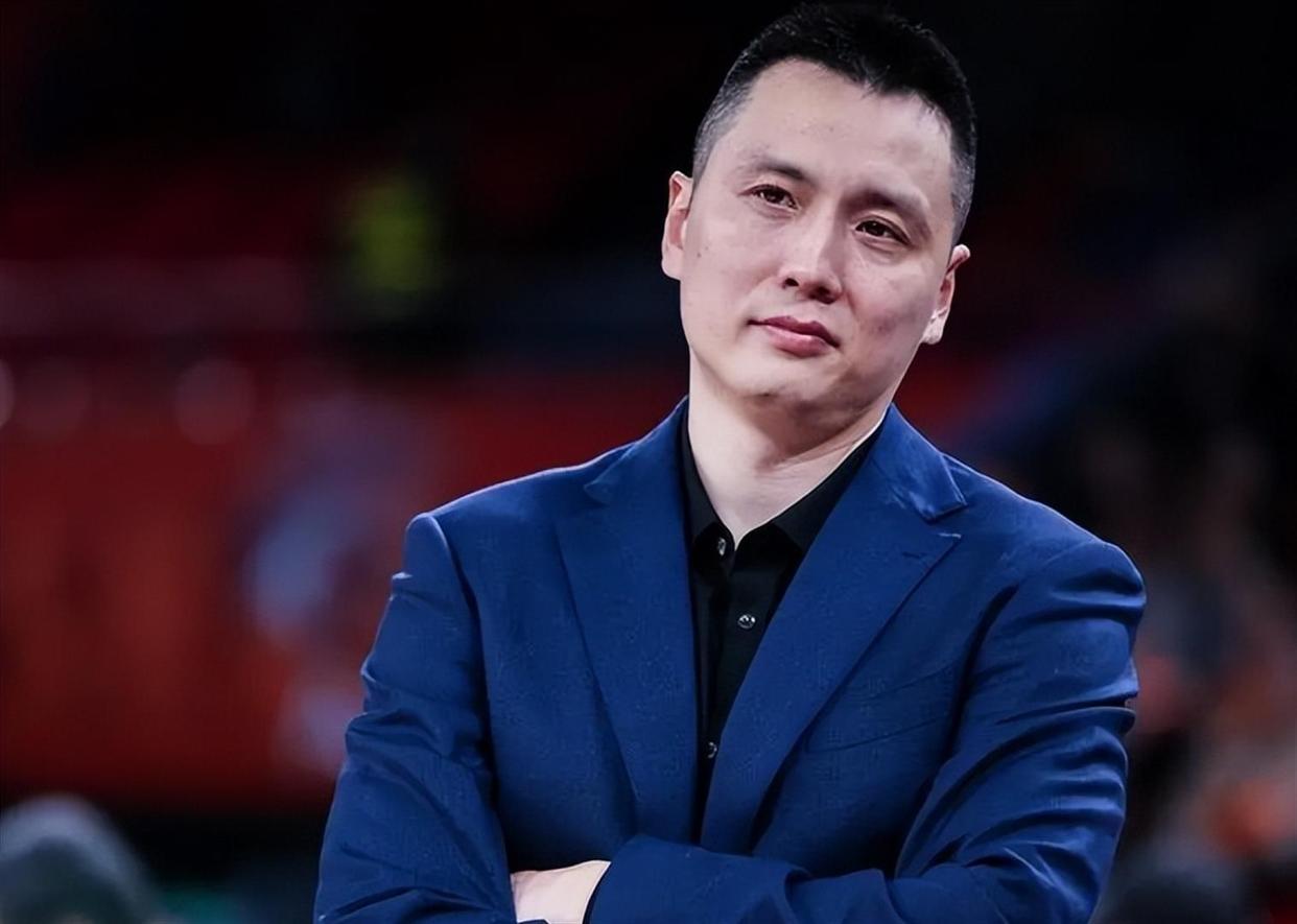 NBA总决赛G5首发出炉：双方均不变阵 马刺固执仍用福克斯首发