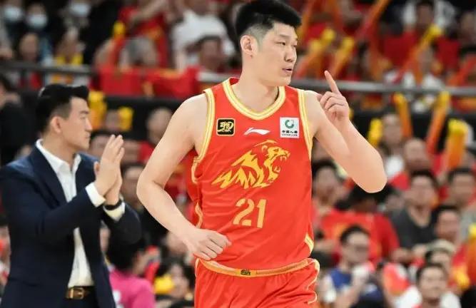 詹姆斯历史地位被喷上热搜，一个帖子炸出50条回怼