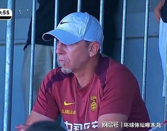 Shams：勒布朗·詹姆斯目前并不急于做出决定，也没有设定时间表