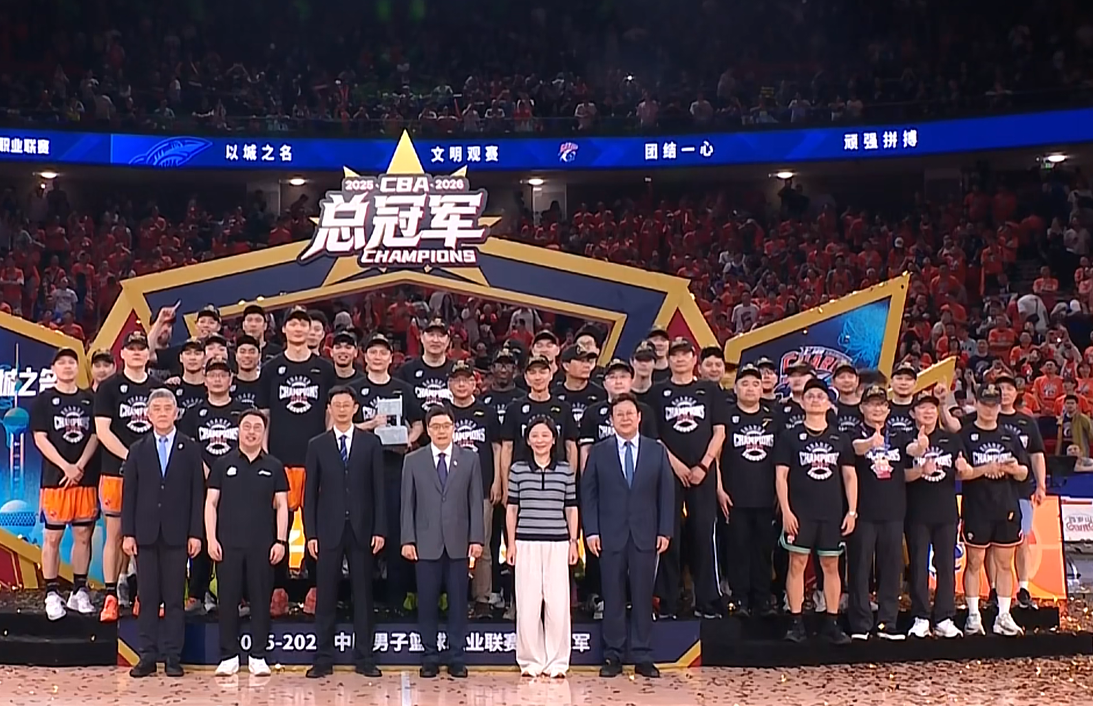 引战太离谱了！大头超了詹姆斯、约基奇，甩开鸭梨一条纽约大街！