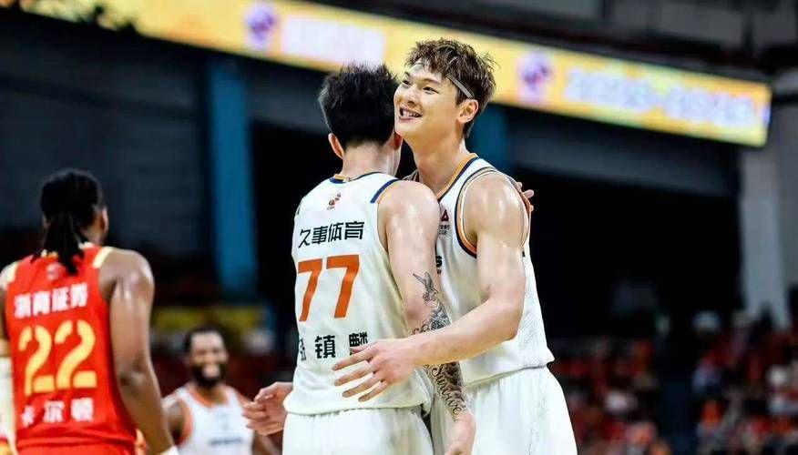 美记：只要詹姆斯确定下家，布朗尼也会被交易或者裁员