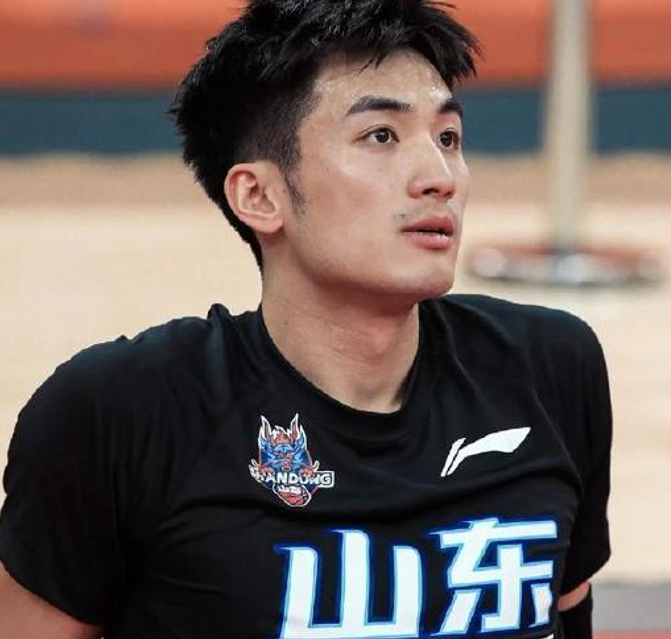 火箭队知难而退？独行侠不愿放人，航天城或无缘追逐第3位巨星
