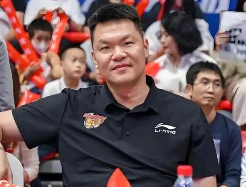 名记曝绿军拟交易得字母哥墨菲