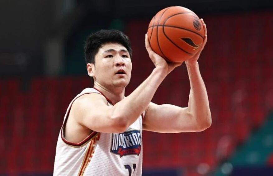 U17男篮虐委内瑞拉！张懿赵杰+2将齐爆，多人贡献，吕飞燕下替补