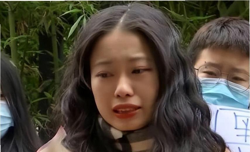曼晚：加斯科因当年为钱拒曼联选热刺结果后悔终身，M费要注意了