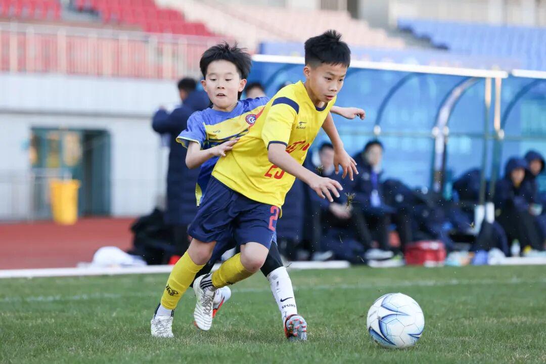 ESPN记者：皇马为琼阿梅尼标价9000万欧，今夏或出售他；邮报：曼联未来数月可能会和B费进行新合同谈判