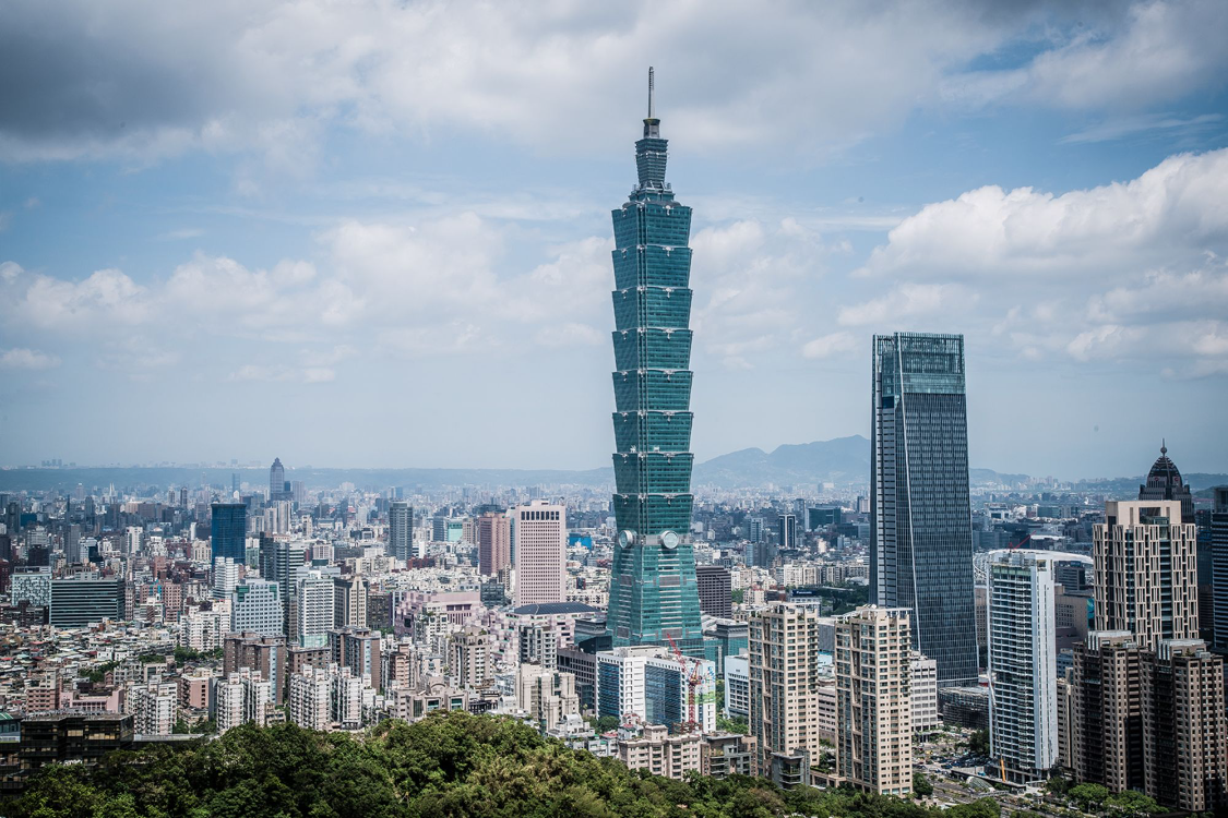 葡萄牙惊险晋级，C罗一番话反而把自己推上风口浪尖
