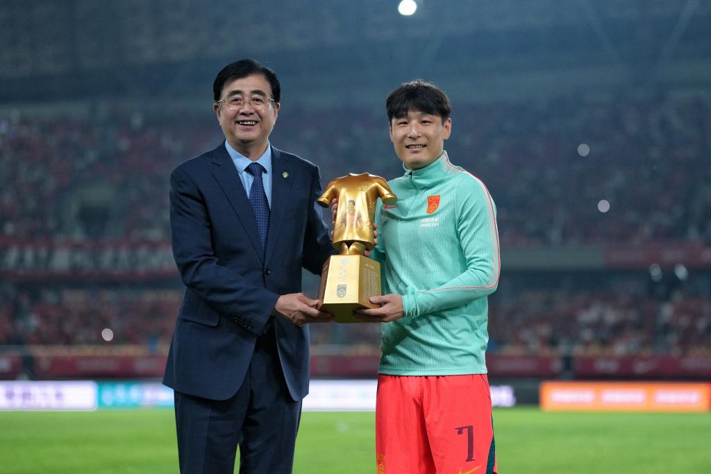 《2026抖音电商运动消费趋势报告》：观赛季足球相关商品成交额同比增长113%
