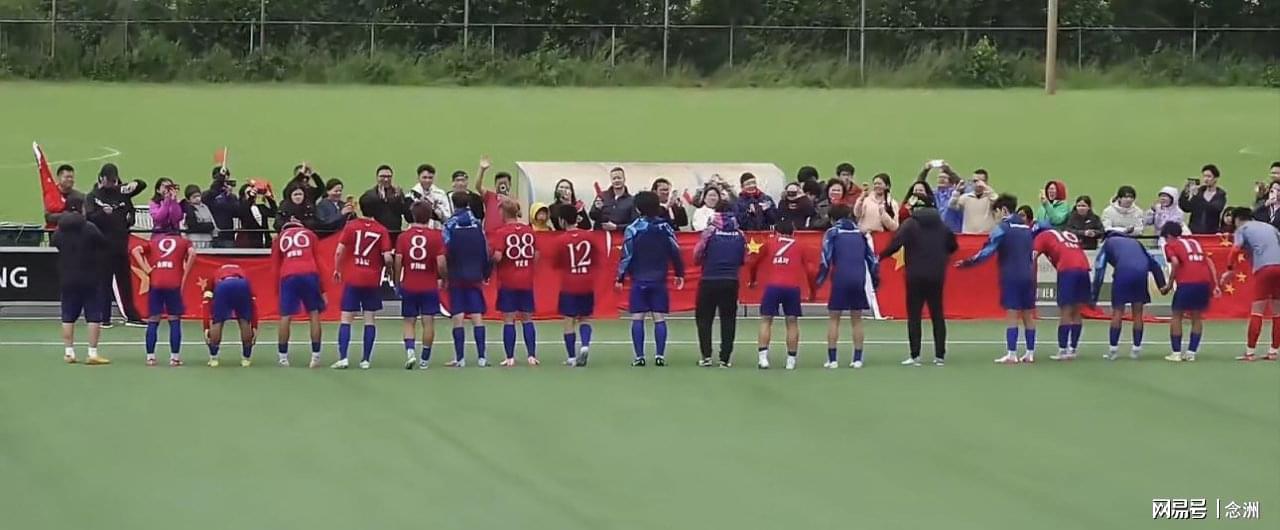 世体：世界杯18决赛西葡战，巴萨体育总监德科现场观战
